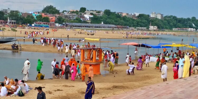 Gaya Shraddh Begins At Falgu River As Pitru Paksha Mela Draws Pilgrims From Across The World