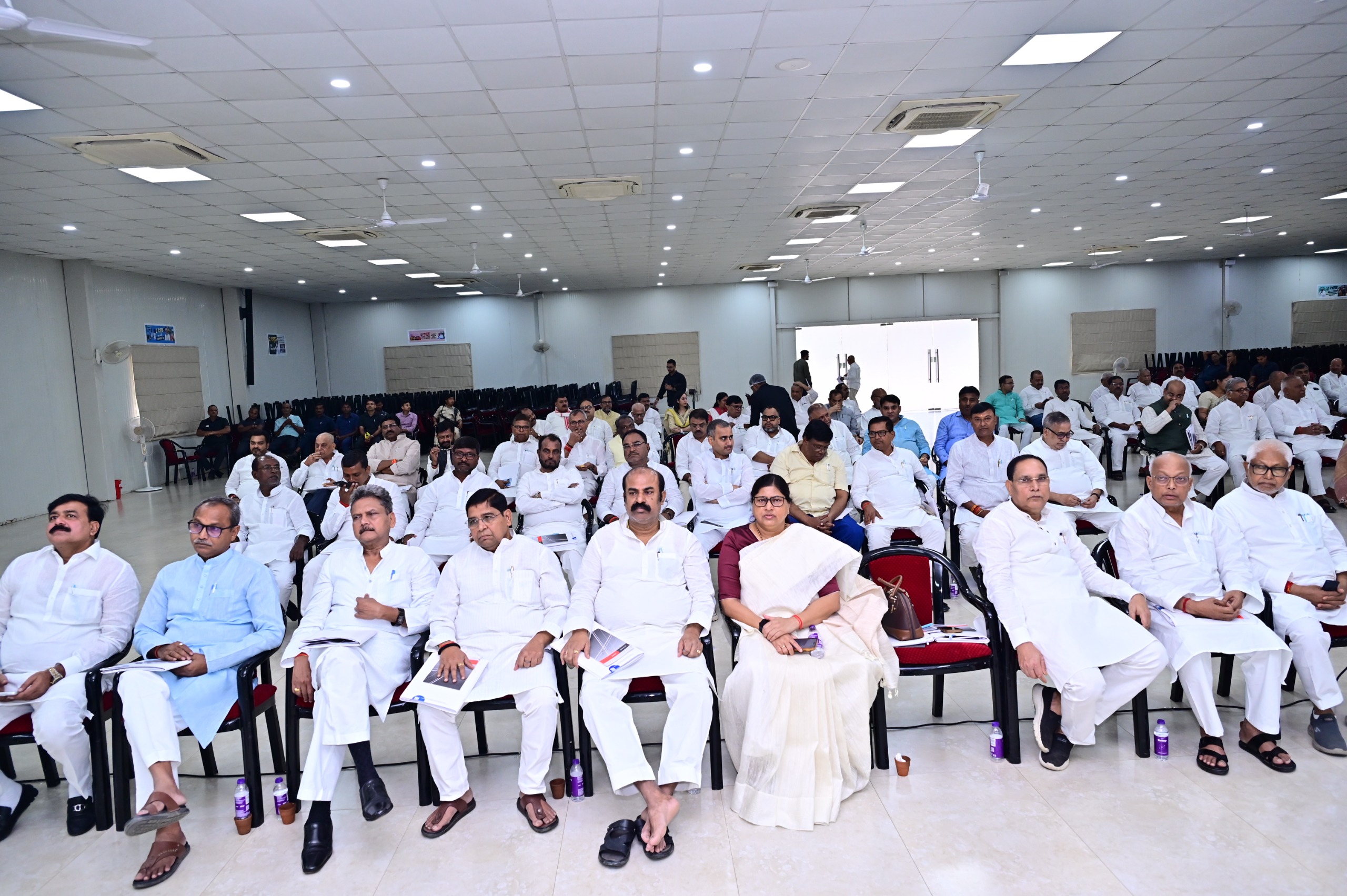 JD(U) Legislature Party Meeting Draws Nearly 100 MLAs And MLCs; Absence Of Key Leaders Sparks Questions