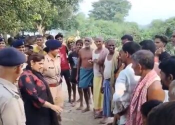 Kamya Mishra in flood areas