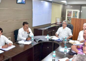 Minister Nitish Mishra Sets Deadline for BUIDCo Projects in Bihar, Calls for AI-Based Monitoring