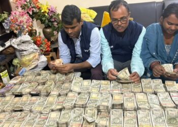 Vigilance Raids Patna ADM, Danapur Sub-Registrar; Rs 70 Lakh Cash, Rs 1 Crore-Plus Watches And Two Flats Traced To Officer Couple