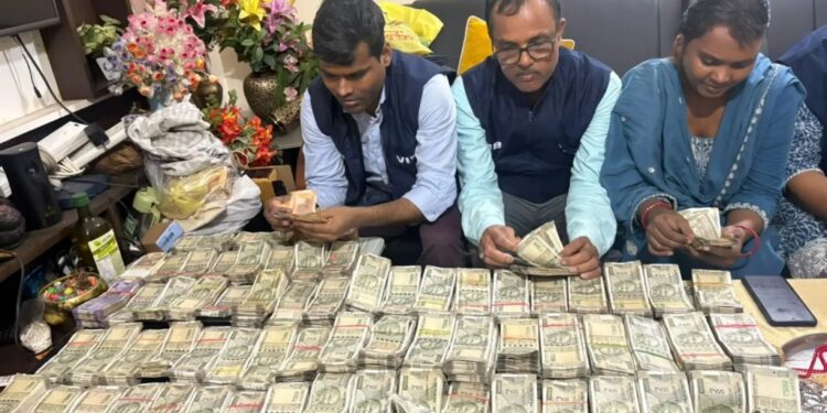 Vigilance Raids Patna ADM, Danapur Sub-Registrar; Rs 70 Lakh Cash, Rs 1 Crore-Plus Watches And Two Flats Traced To Officer Couple