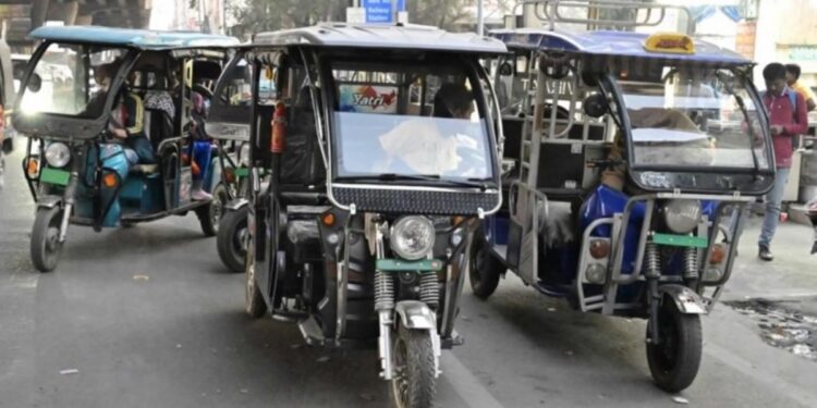 No More Unregulated E-Rickshaws in Patna: Permits to Be Mandatory, Drivers Must Be 20 or Older