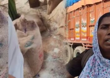 Anganwadi Workers Protest Over Alleged Poor-Quality Rice in Muzaffarpur’s Kurhani