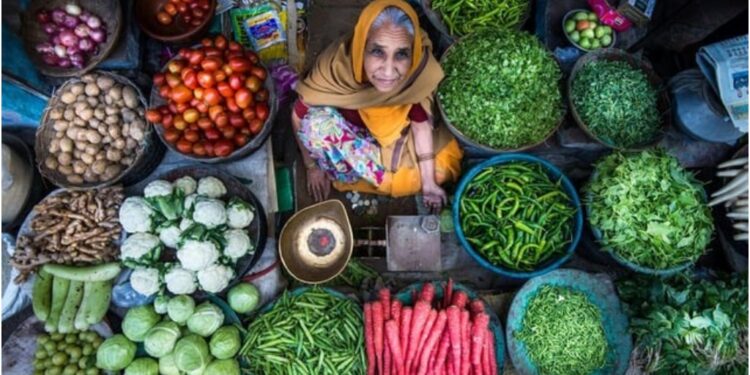 Vegetable Prices Rise In Patna As Rain Disrupts Supply