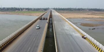 Digha-Sonpur six-lane bridge over the Ganga under construction in Bihar