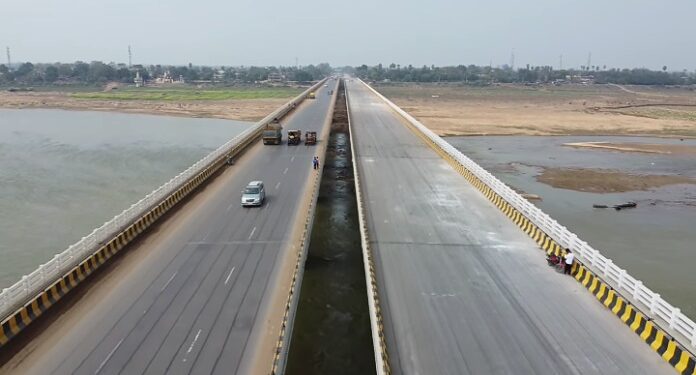 Digha-Sonpur six-lane bridge over the Ganga under construction in Bihar