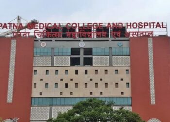 PMCH medicine emergency ward with additional beds in Patna