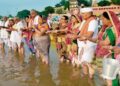 Devotees performing Ancestral Rituals at Pitru Paksha Mela