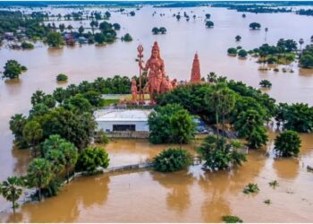 Patna’s Famous Ardhanarishwar Temple Surrounded By Floodwaters, All Doors Closed; Havan Kunds Also Submerged