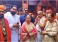 Smita Thackeray Performs Pind Daan For Balasaheb Thackeray At Gayaji