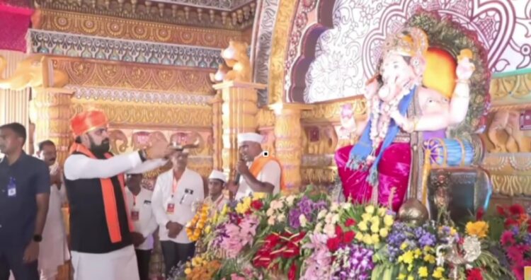 Patna’s Lalbaugcha Raja Steals the Spotlight With Rs 55 Lakh Crown as CM Samrat Chaudhary Performs Aarti