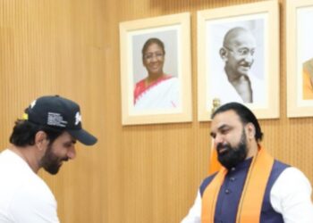 CM Samrat Chaudhary Meets Actor and Social Worker Sonu Sood in Patna