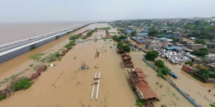 Bihar Flood Crisis Deepens as Ganga, 7 Other Rivers Rise; 13 Districts Affected