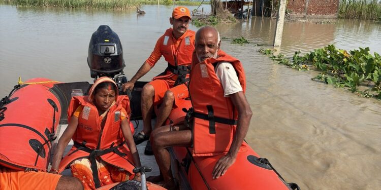 flood in west champaran