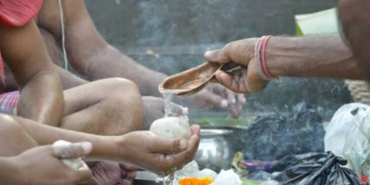 Gaya’s Traditional Pind Daan Faces New Challenge as Online and Tourism Packages Draw Opposition