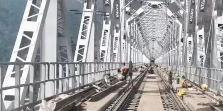 Mokama Rail Bridge: New Double-Line Ganga Bridge May Start Train Operations in October, Mega Block From September 20