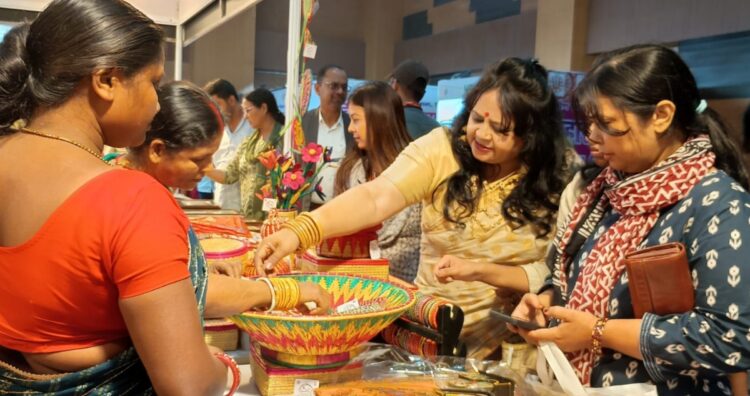 Bihar Saras Mela Sees Rs 1.26 Crore Sales in 5 Days; 1.25 Lakh Visitors Flock to Patna