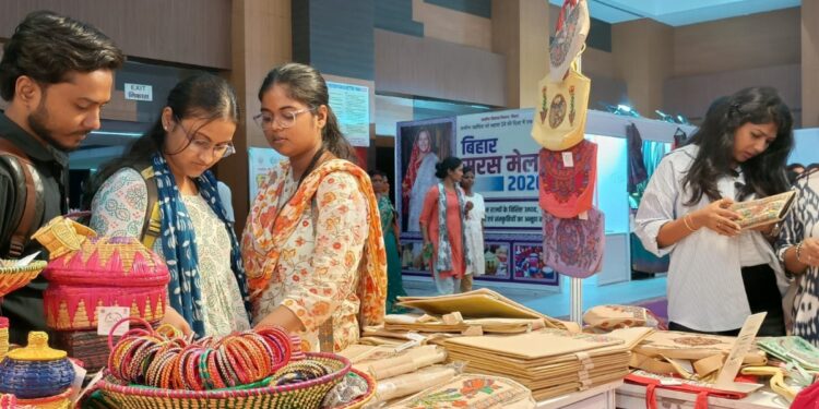 Bihar Saras Mela Draws 24,000 Visitors in a Day, Sales Cross Rs 51 Lakh in Just Two Days