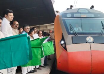 Danapur-Jogbani Vande Bharat Gets New Stop at Patliputra Junction, Major Relief for West Patna Passengers