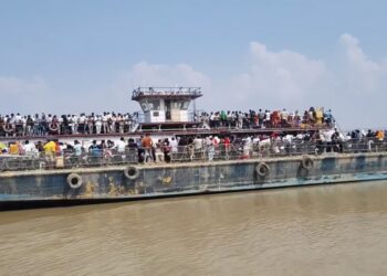 Ferry vessel operating on the Ganga between Bhagalpur and Naugachhia after Vikramshila Setu closure