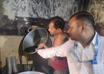 Patna Food Safety Drive: 360 Kg of Ghee Worth Rs 2.52 Lakh Seized, Burnt Oil and Spoiled Sweets Destroyed