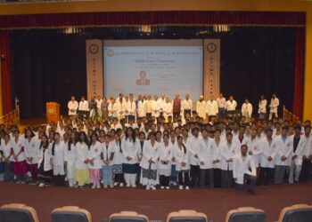 AIIMS Patna Welcomes 200 New Medical and Nursing Students at White Coat Ceremony