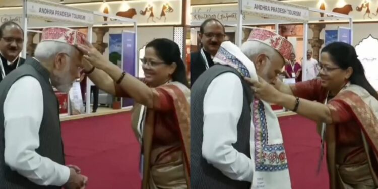 PM Narendra Modi Visits Bihar Tourism Stall At National Unity Day 2026, Welcomed With Mithila Paag
