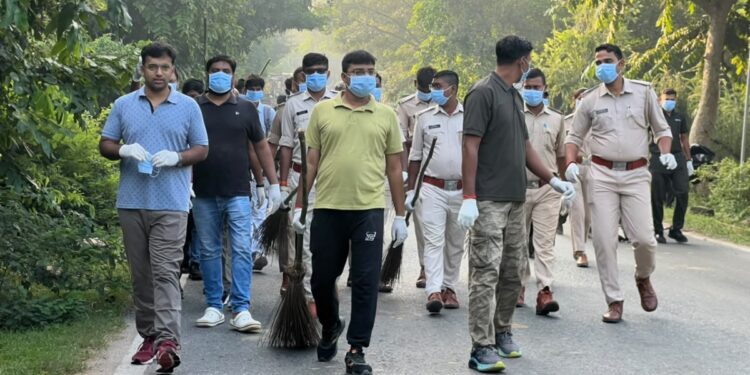 Rajgir Zoo Safari Organises Cleanliness Drive To Mark Gandhi Jayanti, Collects 125 Kg Waste