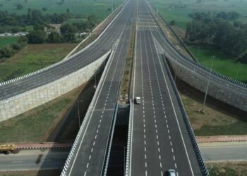 Representative image of a highway illustrating Bihar’s proposed Rs 3,590.73 crore Gaya-to-Sitamarhi road corridor, including plans for seven major bridges, three railway overbridges and two flyovers.