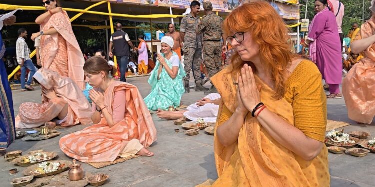 Pitru Paksha Mela Day 10: Why Sand Pind Daan At Ram Gaya And Sita Kund Holds Special Significance