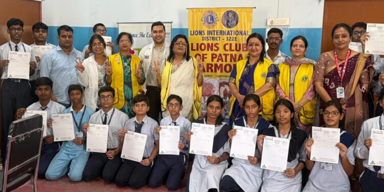 200 Students Screened At Patna School Eye Camp; Doctor Flags Excessive Screen Time