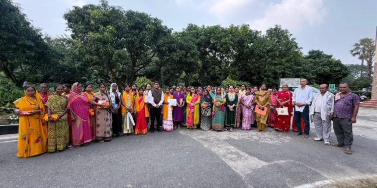 ICAR- RCER Patna Honours Women Farmers On Mahila Kisan Diwas, Distributes Seeds And Saplings