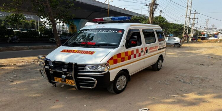 Representative Image Of Ambulance carrying donated organs travels through a green corridor from AIIMS Patna to IGIMS