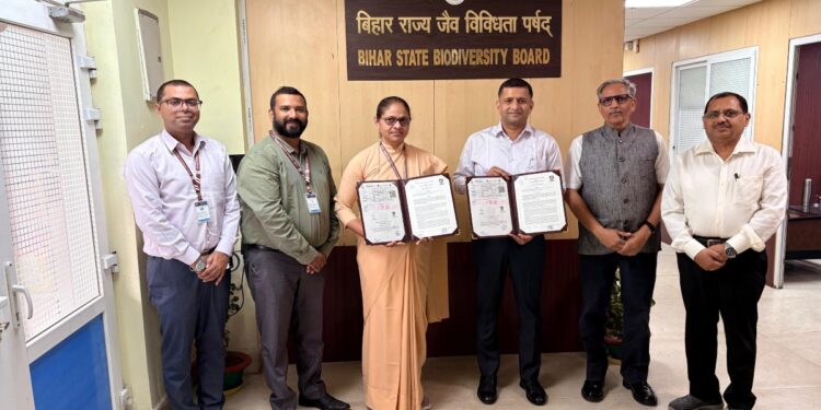 Patna Women’s College and the Bihar State Biodiversity Board sign an MoU to promote biodiversity conservation, research, training and academic collaboration.