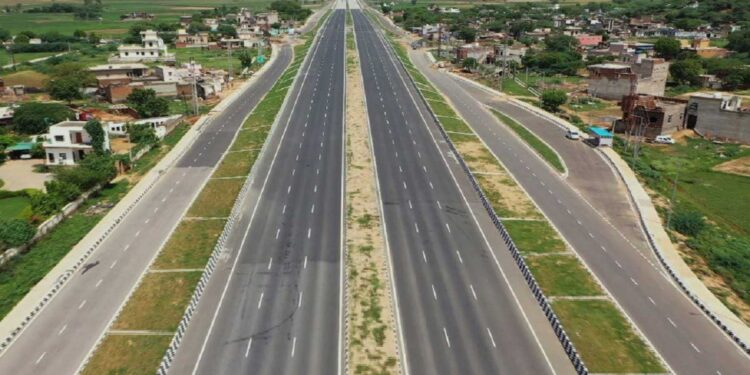 Representative image of a four-lane highway illustrating the proposed NH-139 upgrade connecting Patna with the Jharkhand border.