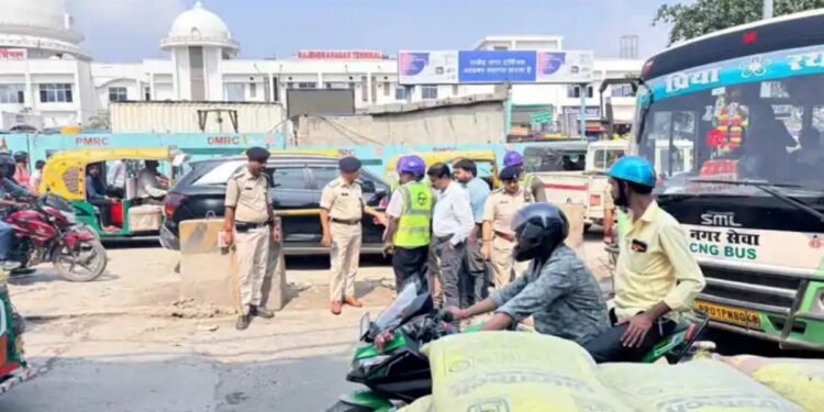 Traffic diversion near Rajendra Nagar Terminal overbridge in Patna due to Metro construction and road repairs