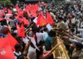 AISA protesters breach police barricades near Gandhi Maidan during a march towards Lok Bhavan in Patna against the Special Intensive Revision of electoral rolls.