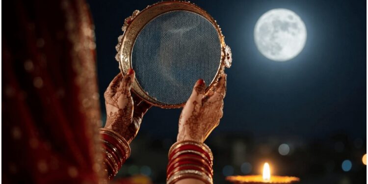 Karwa Chauth 2026: Moon Sighting After 8:56 PM, Women To Break Fast