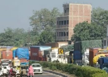 10-Km Traffic Jam Grips Bihar’s Muzaffarpur as Roadwork Disrupts Motihari-Darbhanga Travel