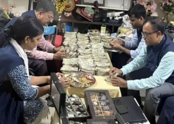 Danapur Sub-Registrar Suspended In Disproportionate Assets Case, Rs 70 Lakh Recovered