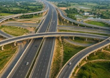 Representative image of a road infrastructure project illustrating plans to expand Bihar’s road network through five projects worth over Rs 16,000 crore.